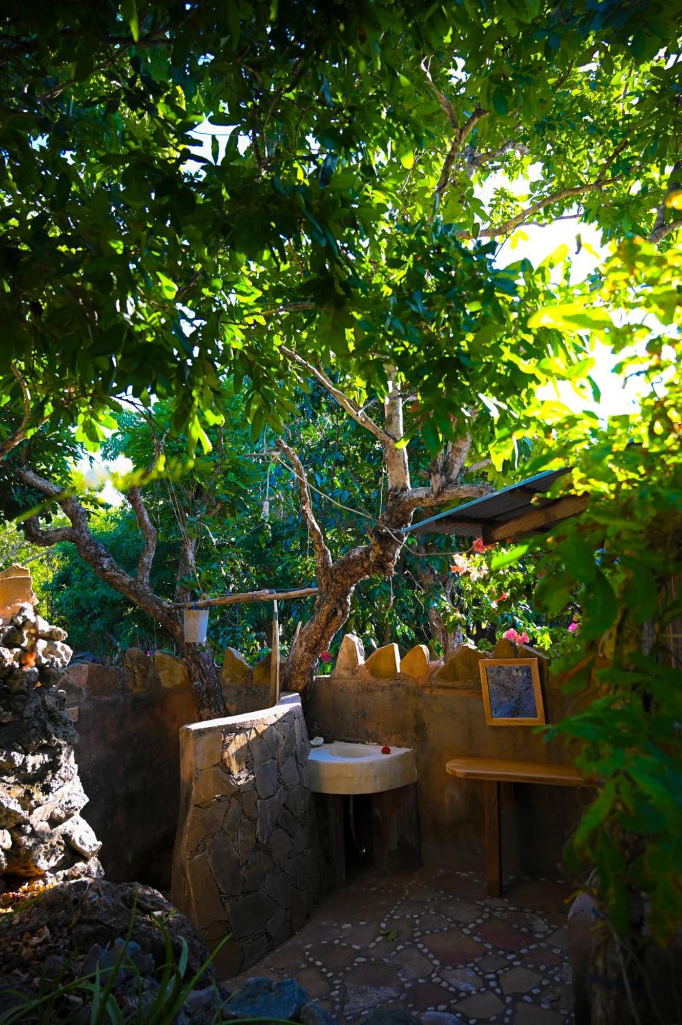 Utopia Rote Lodge Nembrala Εξωτερικό φωτογραφία