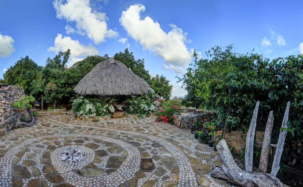 Utopia Rote Lodge Nembrala Εξωτερικό φωτογραφία
